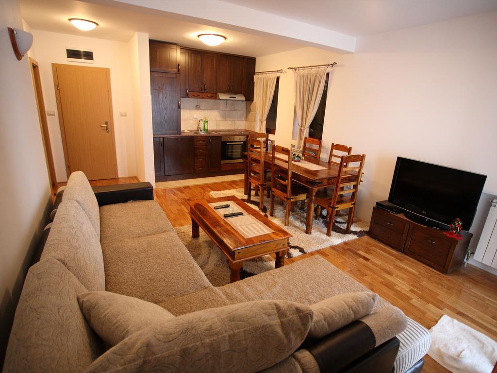 Family Apartments Žabljak Rum bild